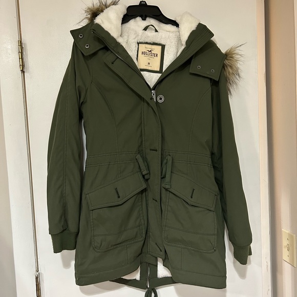 Hollister Jackets & Blazers - Hollister Army Green Winter Parka Jacket with Sherpa Lining